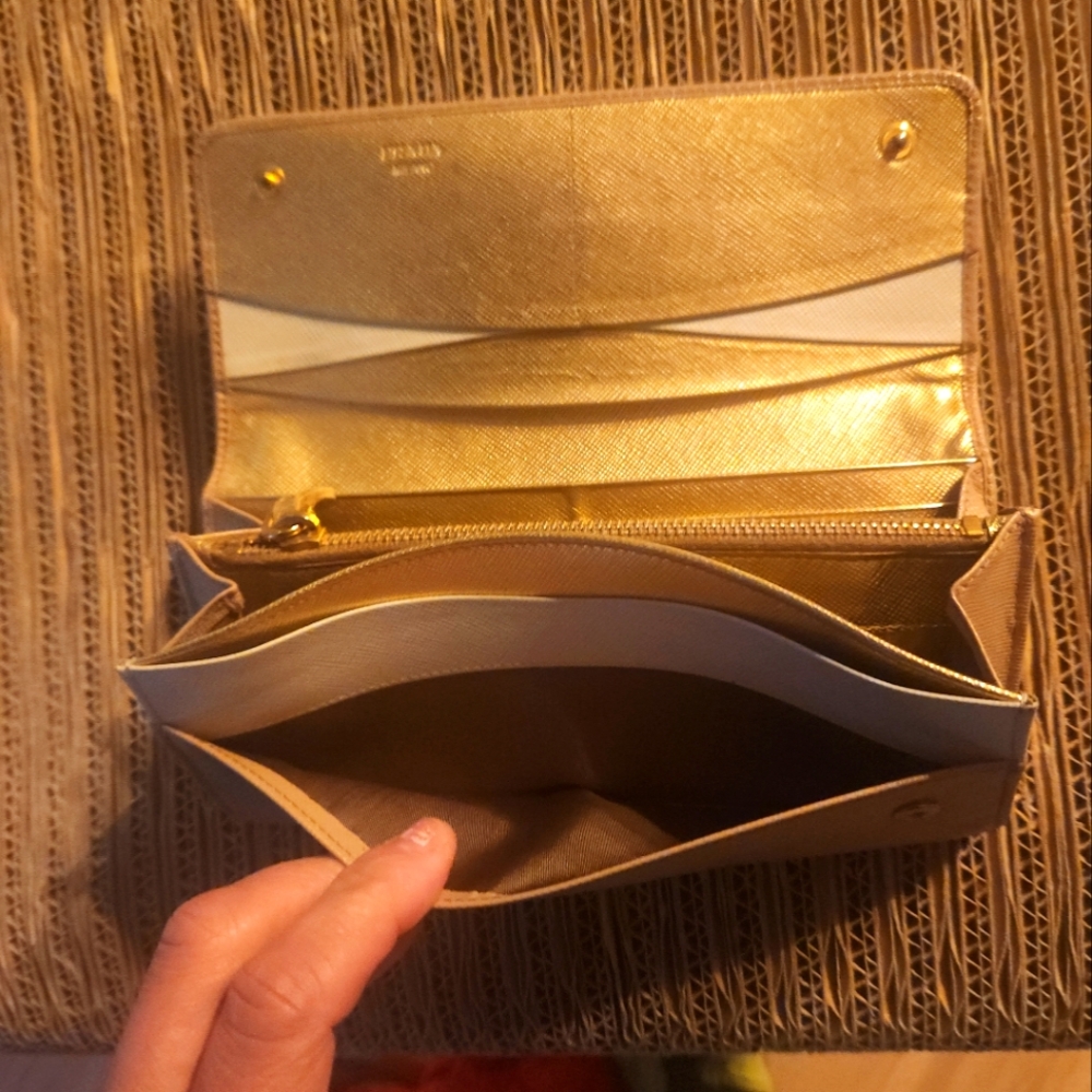 VTG PRADA GUC Authentic Peach Exterior with Striking Gold Interior